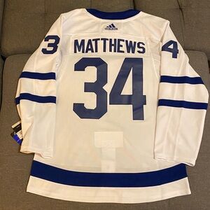 *New* Toronto Maple Leafs Adidas NHL Jersey Mens Xtra Small / 44 Auston Matthews